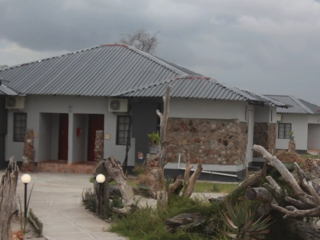 Pelican Lodge & Camping