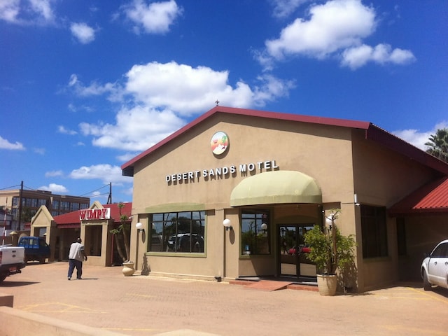 Desert Sands Hotel