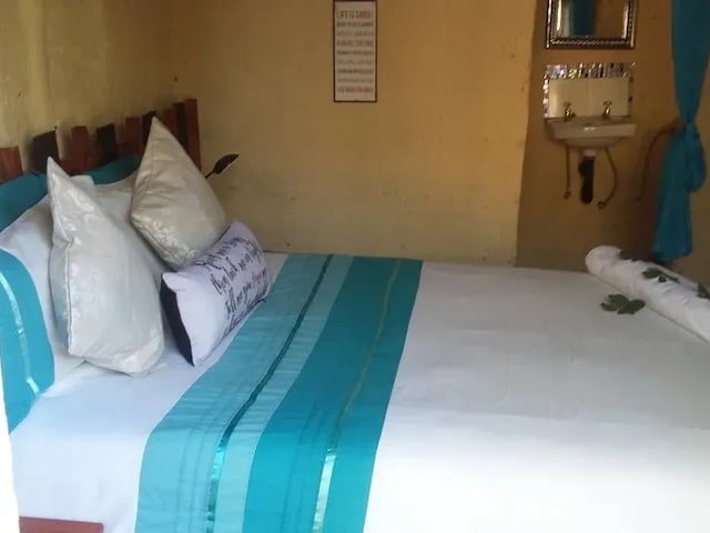 Elephant Trail Guesthouse and Backpackers